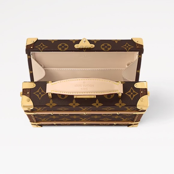 Louis Vuitton M11118
Handle Trunk Monogram - Picture 4 of 17